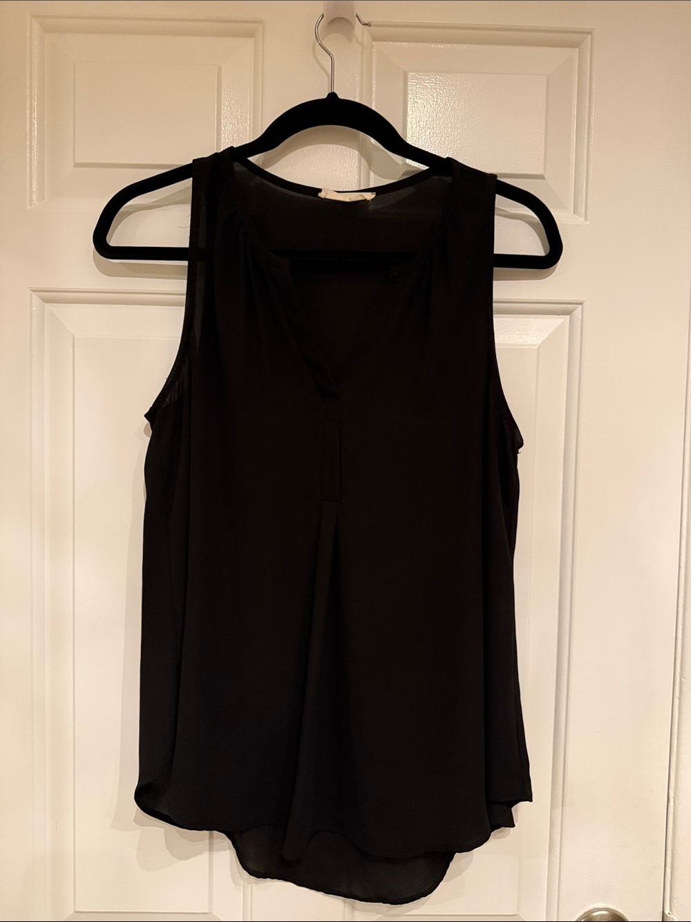 Lush Black Sleeveless V-Neck Tank Top
